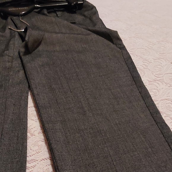 🌺 Near New Sparkle & Fade Pleated & Cuffed Dress Pants - Picture 9 of 9